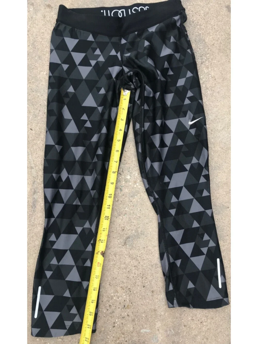 Nike Womens Running Yoga Training Capri Tights Dri-Fit Triangle Print S Grey/Blk